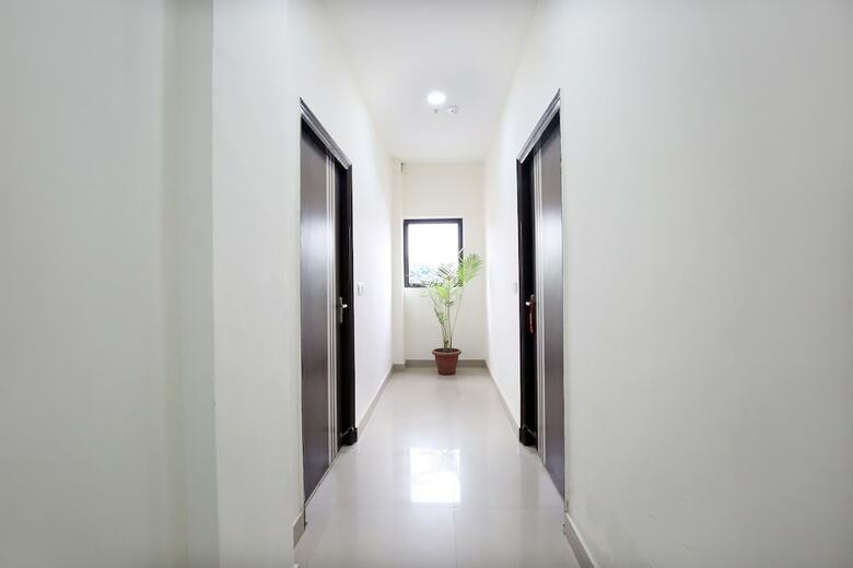 Oyo 4856 Hotel The Benz