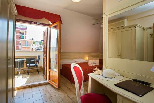 Hotel Lo Squalo