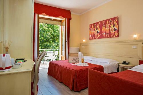Hotel Lo Squalo