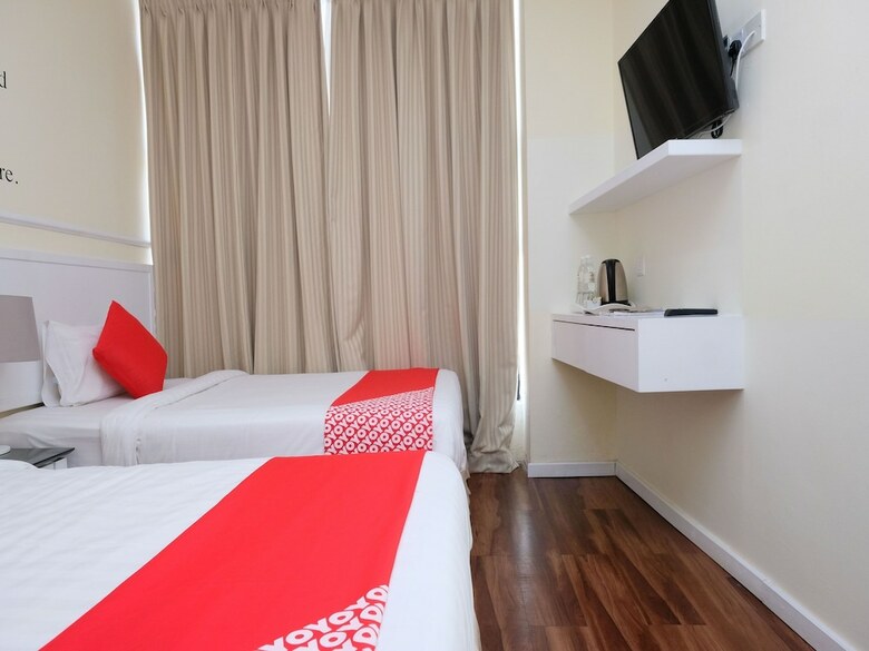 Oyo 762 Ty Hotel
