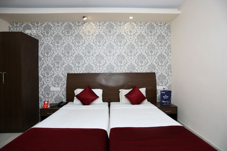 Oyo 9010 Hotel Railview