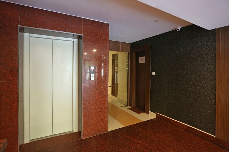 Oyo 9010 Hotel Railview