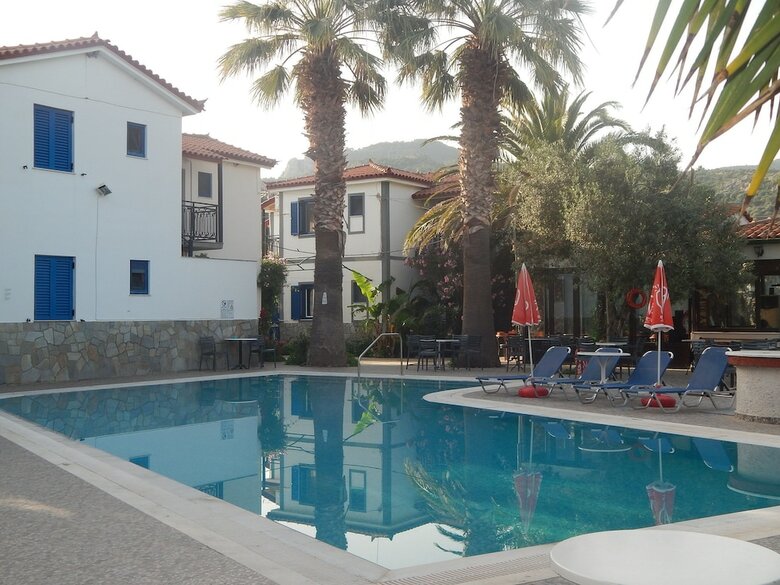 Apartamentos Anaxos Garden