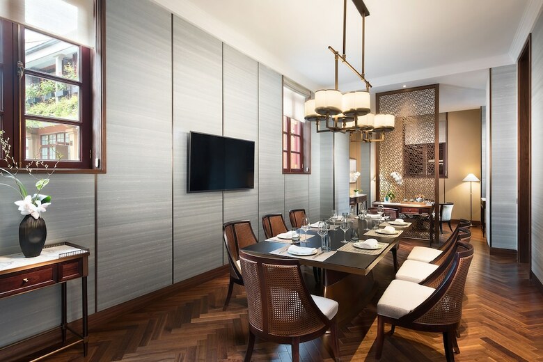 Hotel Capella Shanghai, Jian Ye Li