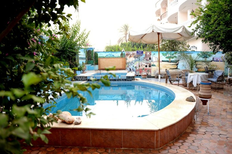 Hotel Luxor Guest House