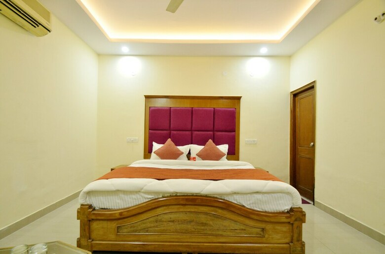 Hotel Oyo 8423 Grand Park