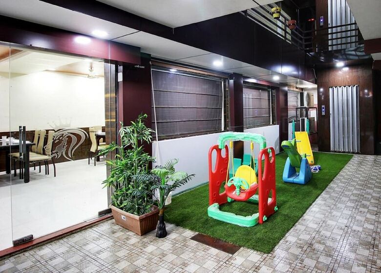 Hotel Daksh