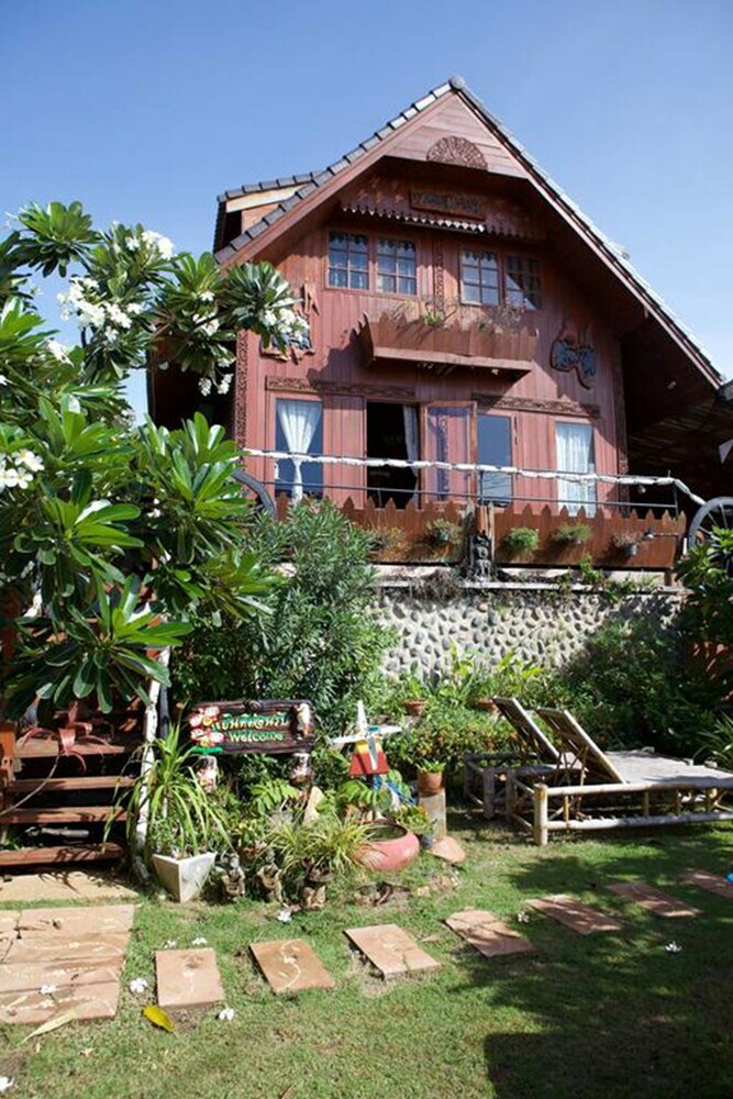 Hotel Happy House On The Beach