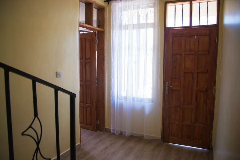 Rayan Apartments & Safaris