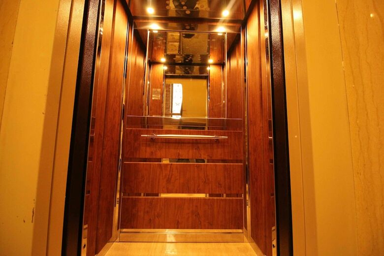 Aqarco Shmaisani Apartment