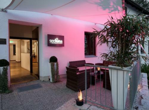 Hotel Seeluna - Caf� Lounge & Restaurant Am Klostersee