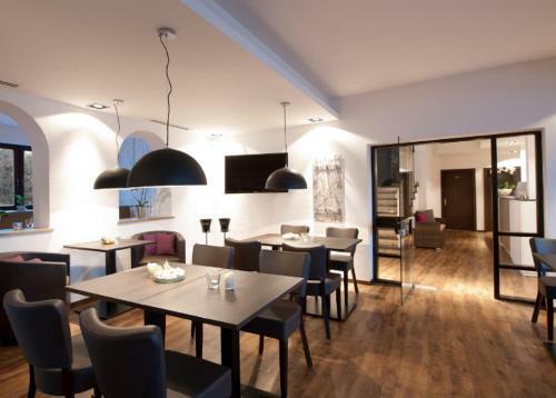 Hotel Seeluna - Caf� Lounge & Restaurant Am Klostersee