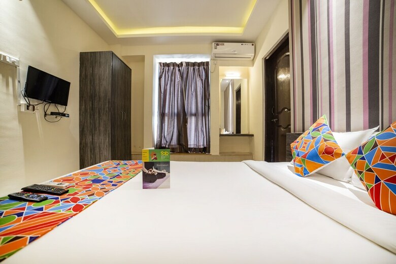 Fabhotel Magnus Calypso Viman Nagar
