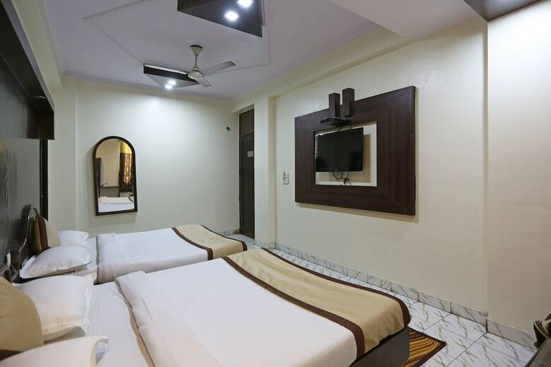 Oyo 7634 Hotel Delhi Continental
