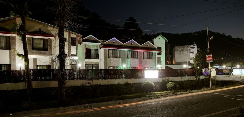 Hotel Silver Tree Inn