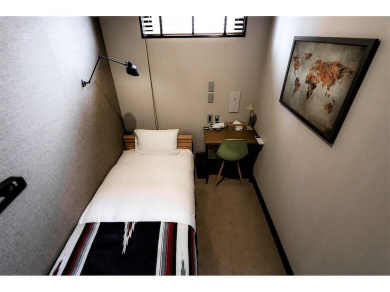 H Hotel