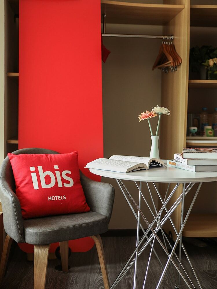 Hotel Ibis Chengdu West Jingcui Road