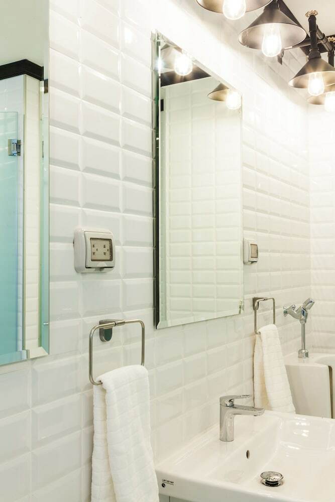Hostal Travel Light Hostel Pattaya