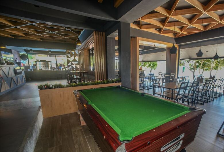 Hostal Carabao Dive Resort