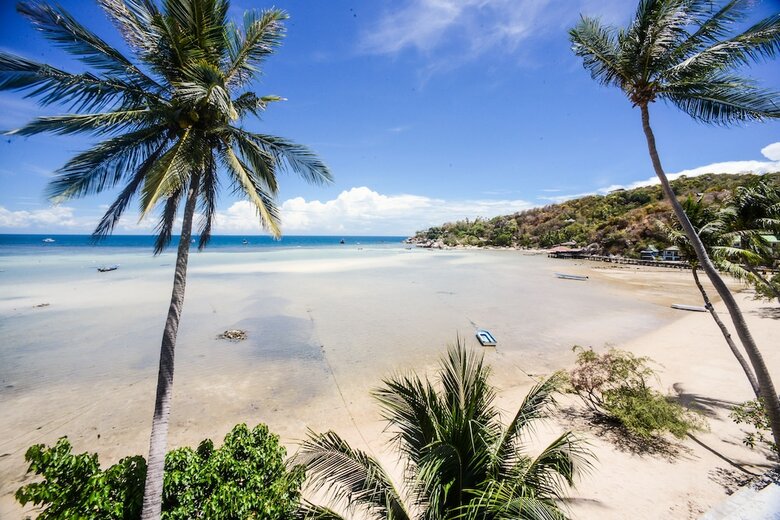 Hostal Carabao Dive Resort