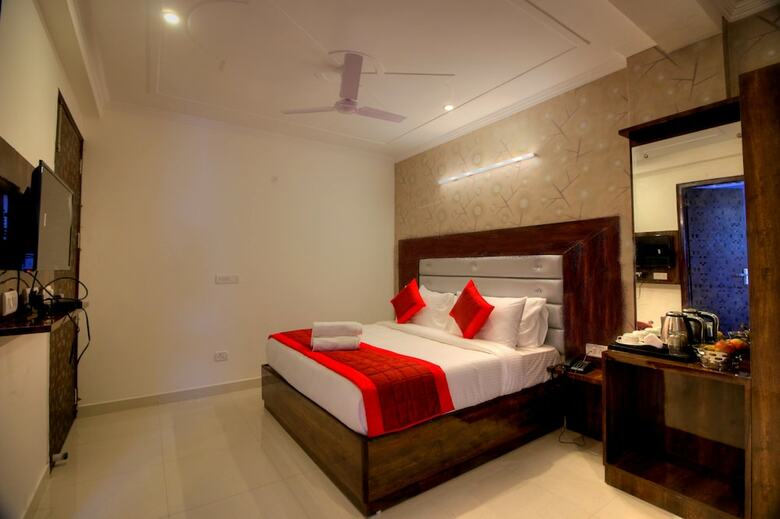 Hotel Ark Of Avalon