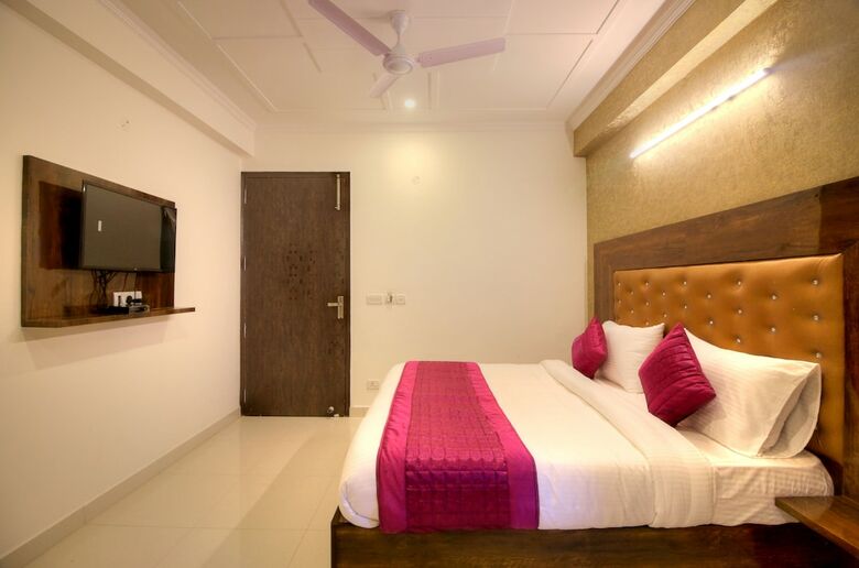 Hotel Ark Of Avalon