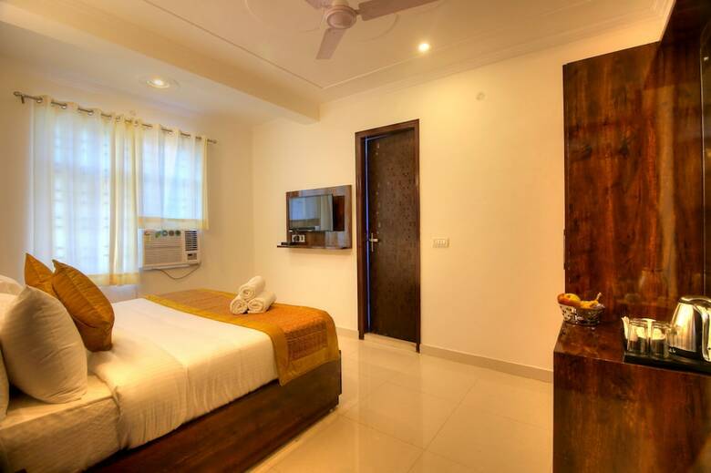 Hotel Ark Of Avalon
