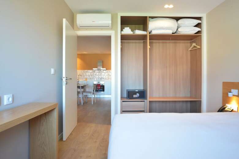 Spot Family Apartments