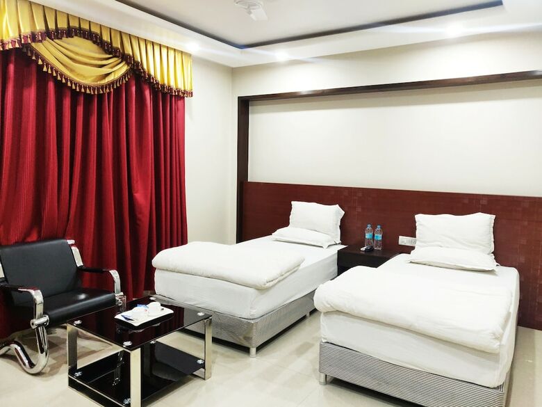 Bodhgaya Seven Inn Hotel N Restaurant