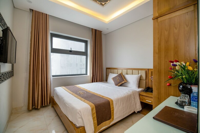 La Lune Hotel