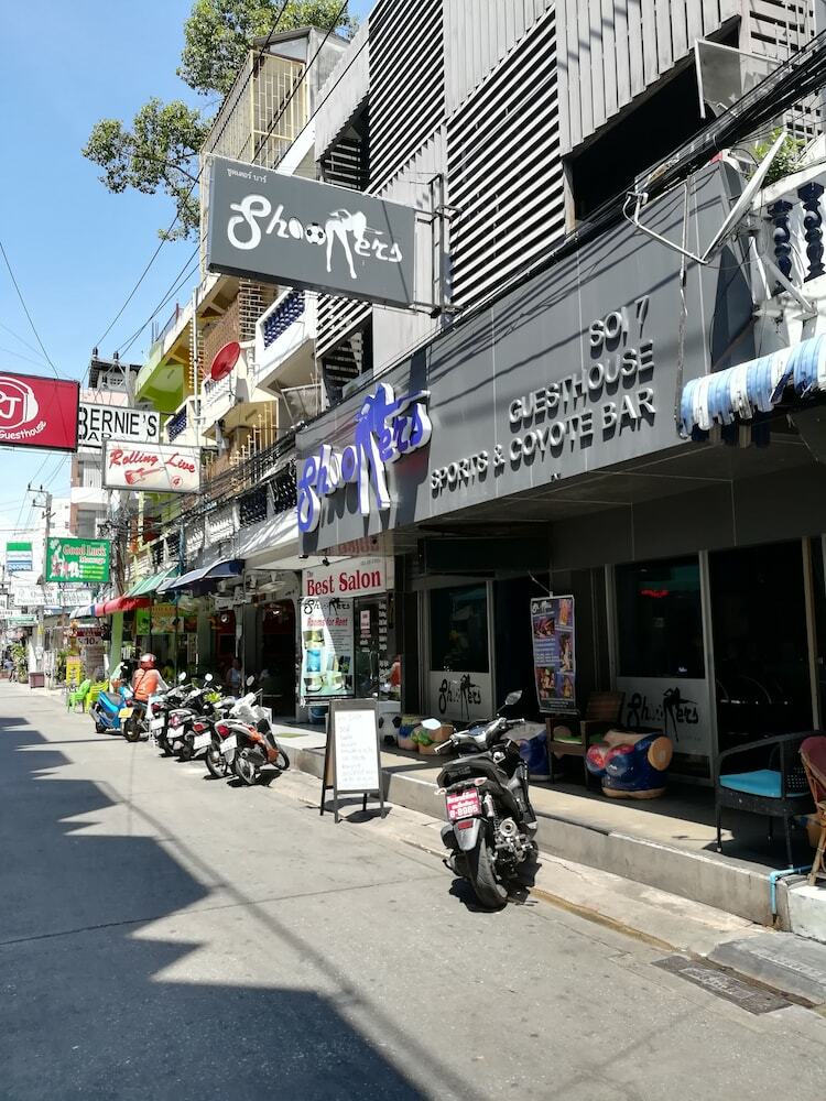 Hotel Shooters Guesthouse