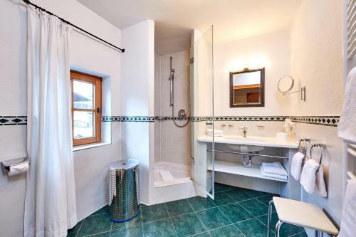 Hostal Hotel F�hrenhof Garni