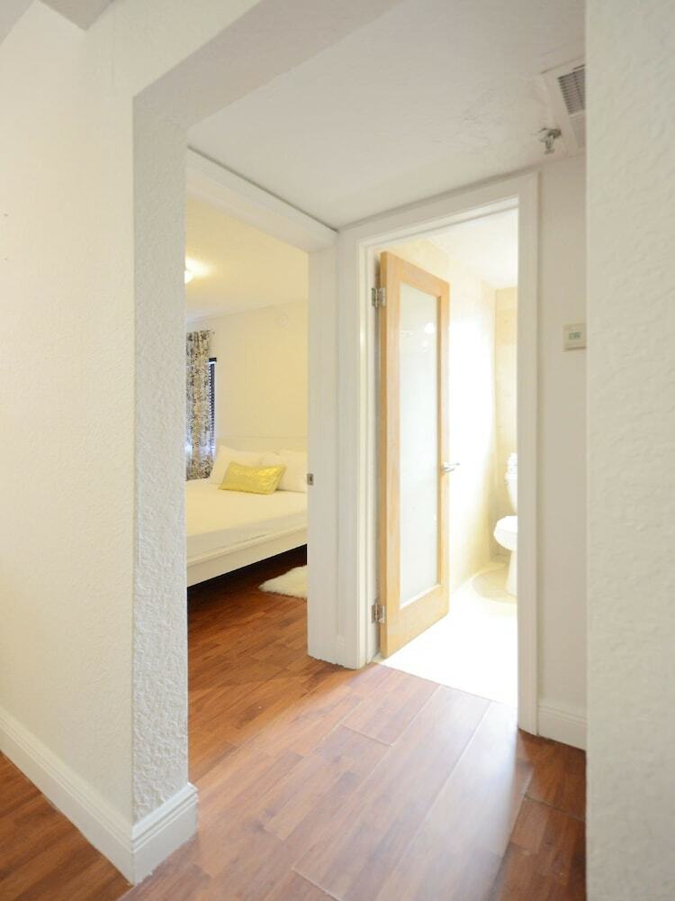 Aparthotel 335 Ocean Walk Apartments