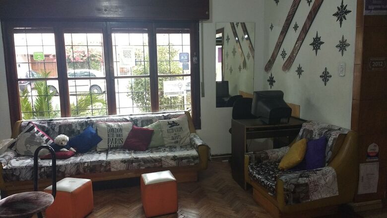 Hostal Estacion Mendoza Hostel