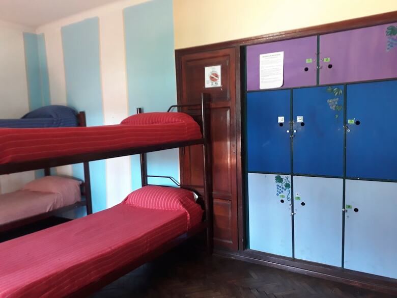 Hostal Estacion Mendoza Hostel
