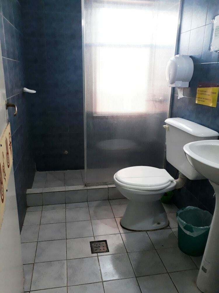 Hostal Estacion Mendoza Hostel