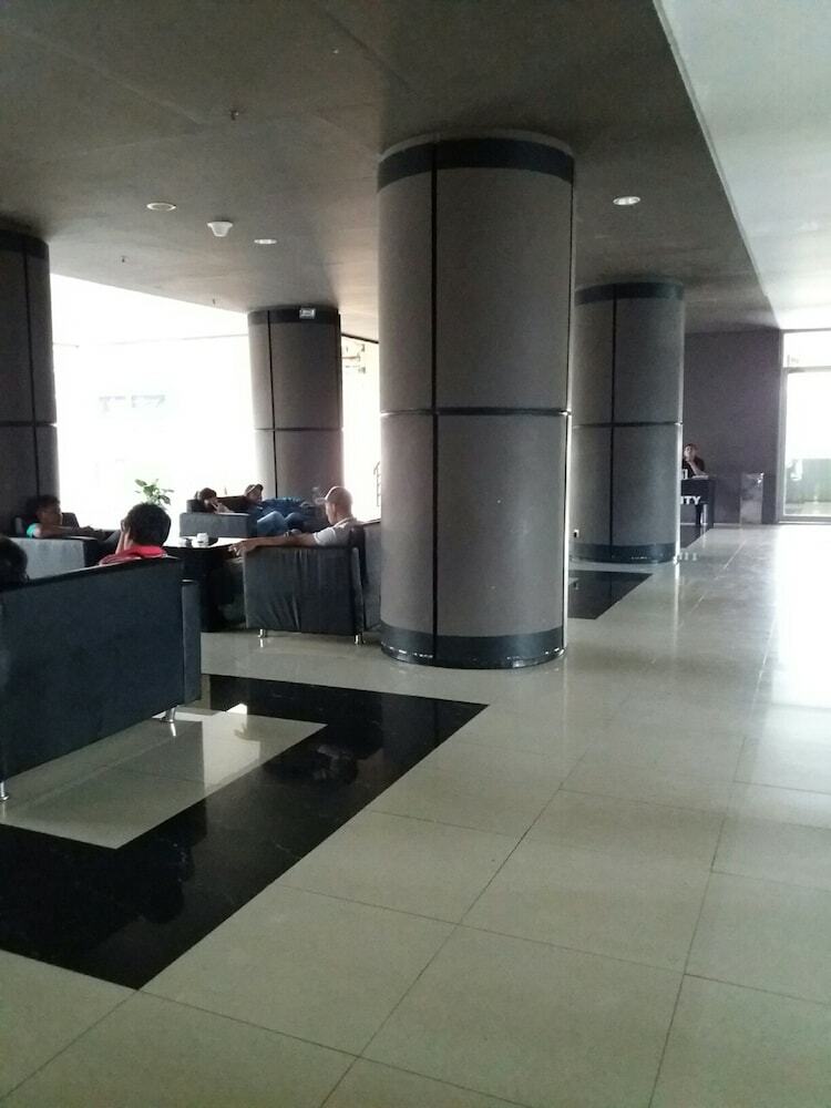 Ananda Apartments At Suites Metro