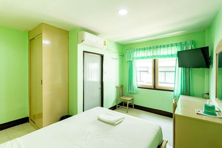 Hotel Woodlands Inn