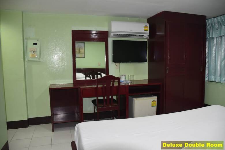 Hotel Woodlands Inn