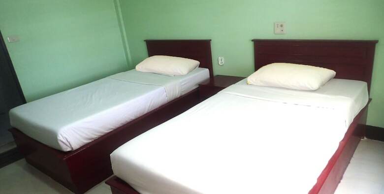 Hotel Woodlands Inn