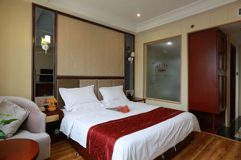 Shanglin Junhao Holiday Hotel