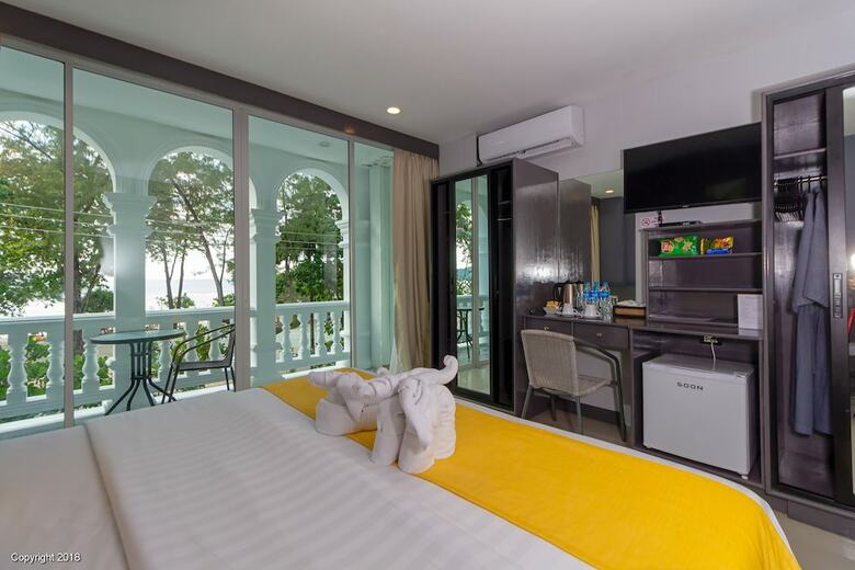 Modern Living Hotel