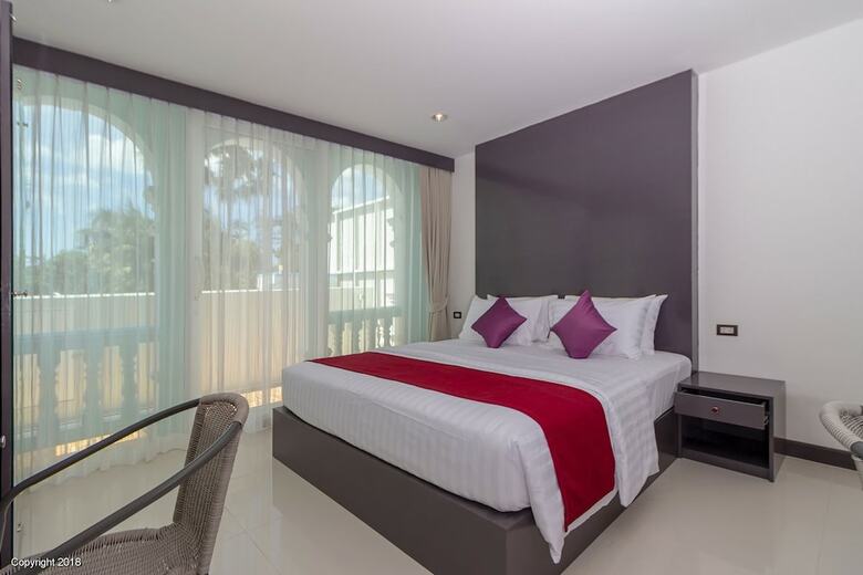 Modern Living Hotel