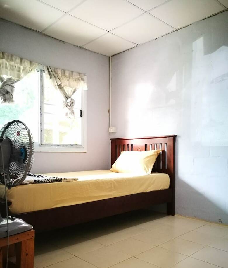 Hotel Kru Guesthouse