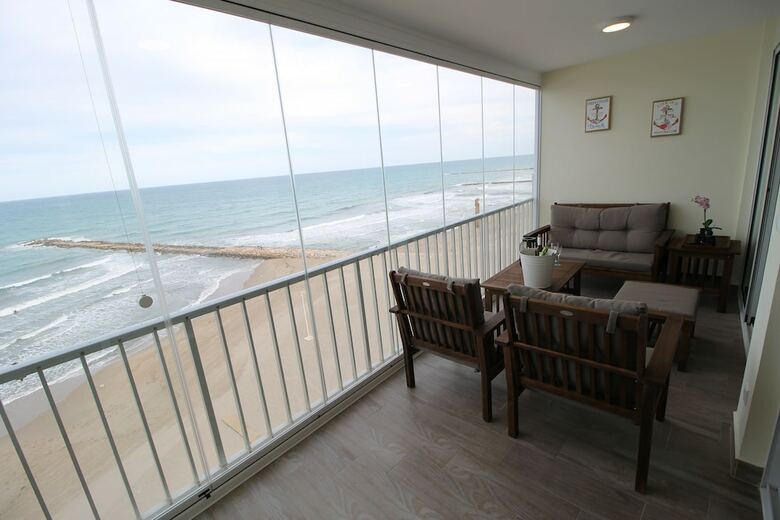 Apartamentos Sea Front - Stunning Views