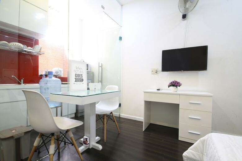 Smiley Apartment 13 - Adults Only