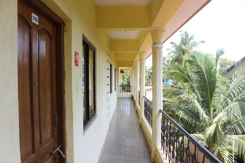 Hotel Oyo 7333 V Palms