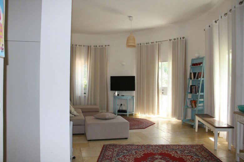 Hotel Pina Barosh Bnb