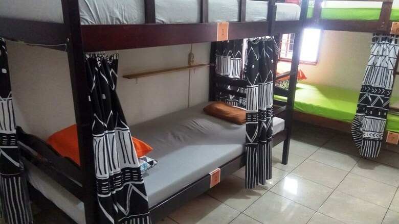 Hostal Pinisi Backpacker Hostel