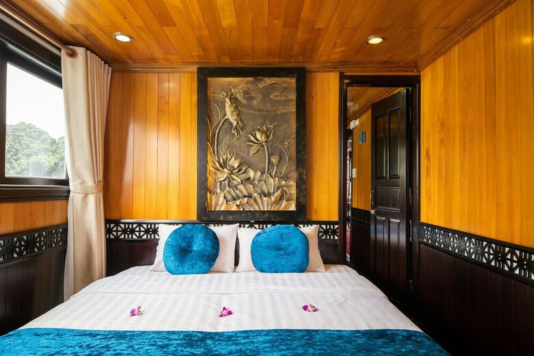 Swan Cruises Halong